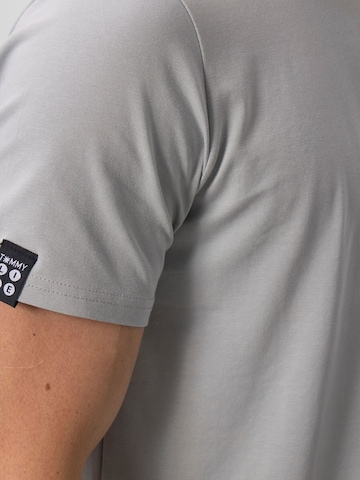 Tommy Life Koszulka 'T-Shirts' w kolorze szary