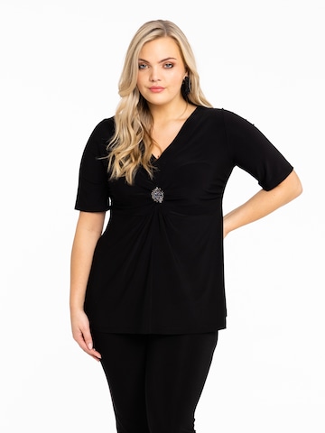 Yoek Tunic in Black: front