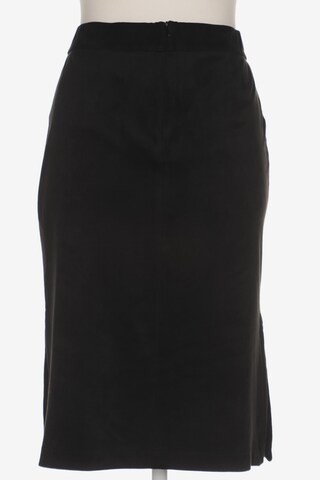 Joseph Ribkoff Skirt in L in Black