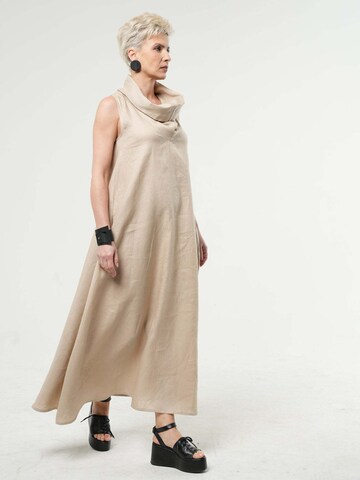 Robe Metamorphoza en beige