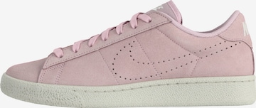 Baskets basses 'CLASSIC' Nike Sportswear en rose : devant