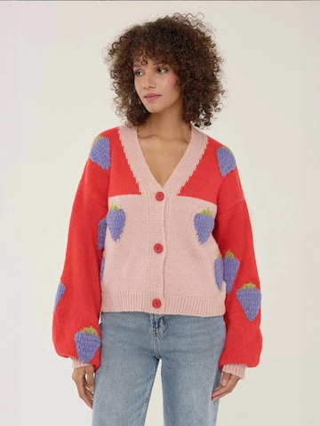 Hiccup Strickjacke in Rot: Vorderseite