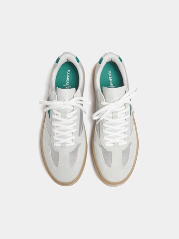 Pull&Bear Sneaker in Grau