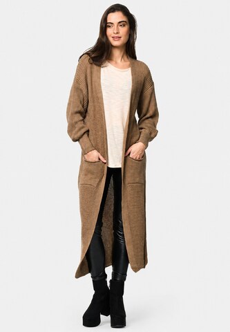 Manteau en tricot Elara en marron : devant