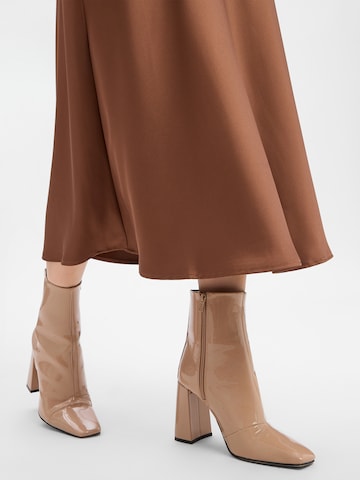 Marie Lund Rok in Bruin