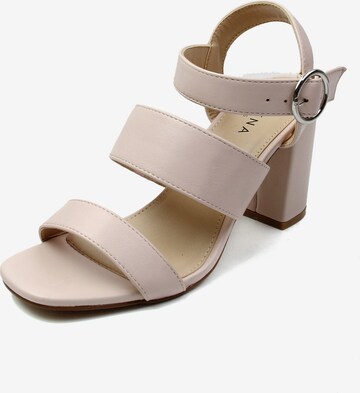 Celena Sandalen met riem 'Charlyn' in Beige