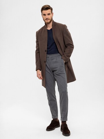 Antioch Between-seasons coat in Brown