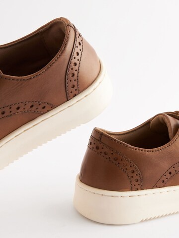 Next - Zapatos bajos en marrón