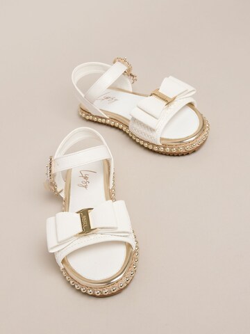 Lipsy Sandale in Weiß