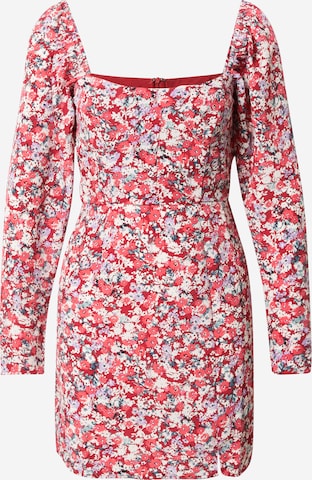 sarkans The Frolic Kleita: no priekšpuses