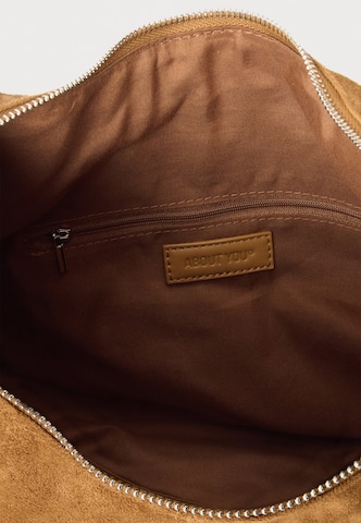 ABOUT YOU Shoulder Bag in Brown