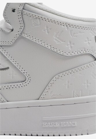 Sneaker alta di Karl Kani in bianco