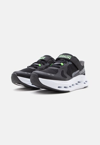 SKECHERS Tennarit 'MAX CUSHIONING GLIDE-STEP' värissä musta