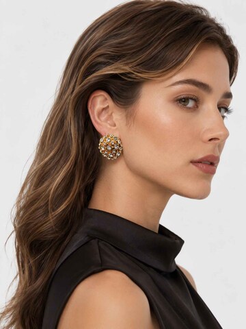 RteRme Náušnice 'Corisande Gold Cubic Zirconia Statement Earrings' – zlatá: přední strana