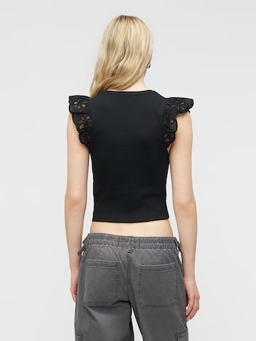 ONLY Top 'ONLCESME' in Black