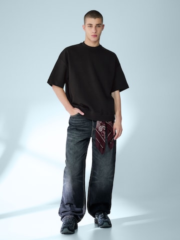 Bershka Суичър в черно