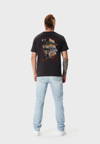 Oldskull Shirt 'Asian Neo Tokyo Floating Izakaya Graphic' in Black