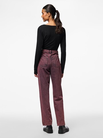 PIECES Loosefit Jeans 'PCDria' in Rot
