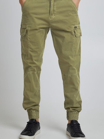 BLEND - Tapered Pantalón cargo 'BHNan' en verde: frente