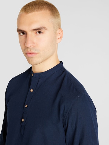 SELECTED HOMME Regular fit Button Up Shirt in Blue