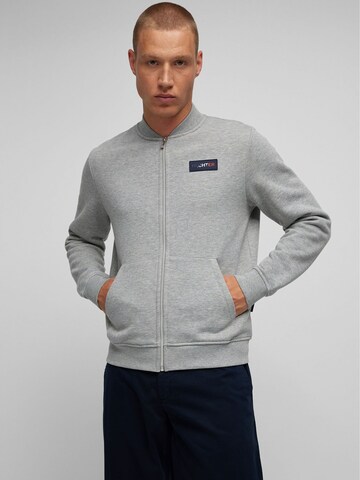 HECHTER PARIS Zip-Up Hoodie in Grey: front