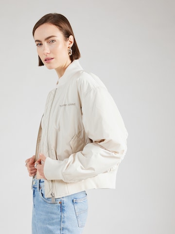 Tommy Jeans Tussenjas 'Classics' in Beige: voorkant