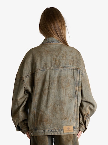 HAVE ONE Between-Season Jacket in Blue