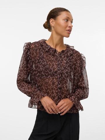 VERO MODA - Blusa 'VMPETRA' em castanho: frente