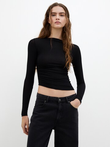 Pull&Bear Koszulka w kolorze czarny: przód
