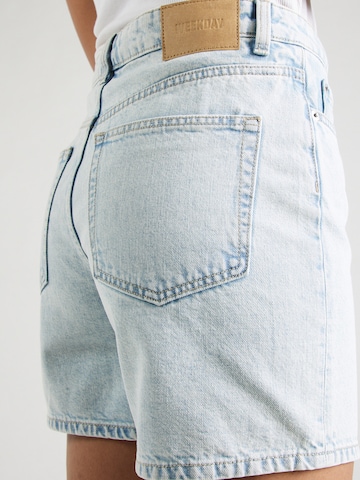 WEEKDAY Regular Jeans 'Eya' in Blauw