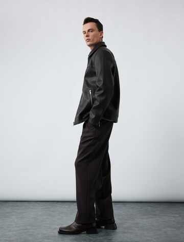 Koton Loose fit Pleat-front trousers in Brown