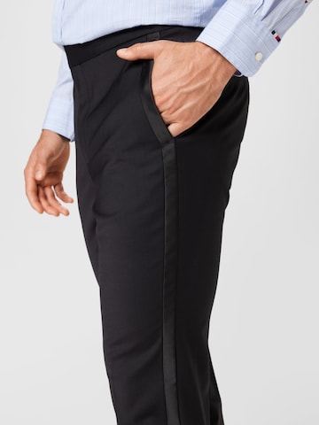 Regular Pantalon à plis 'Hesten' HUGO Red en noir