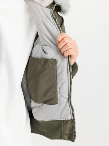 ALPHA INDUSTRIES Winter jacket '45P' in Green