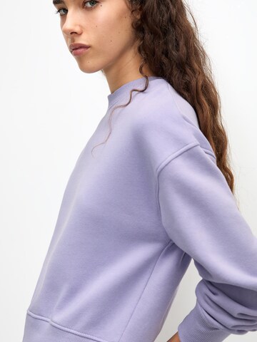 Pull&Bear Sweatshirt in Purple