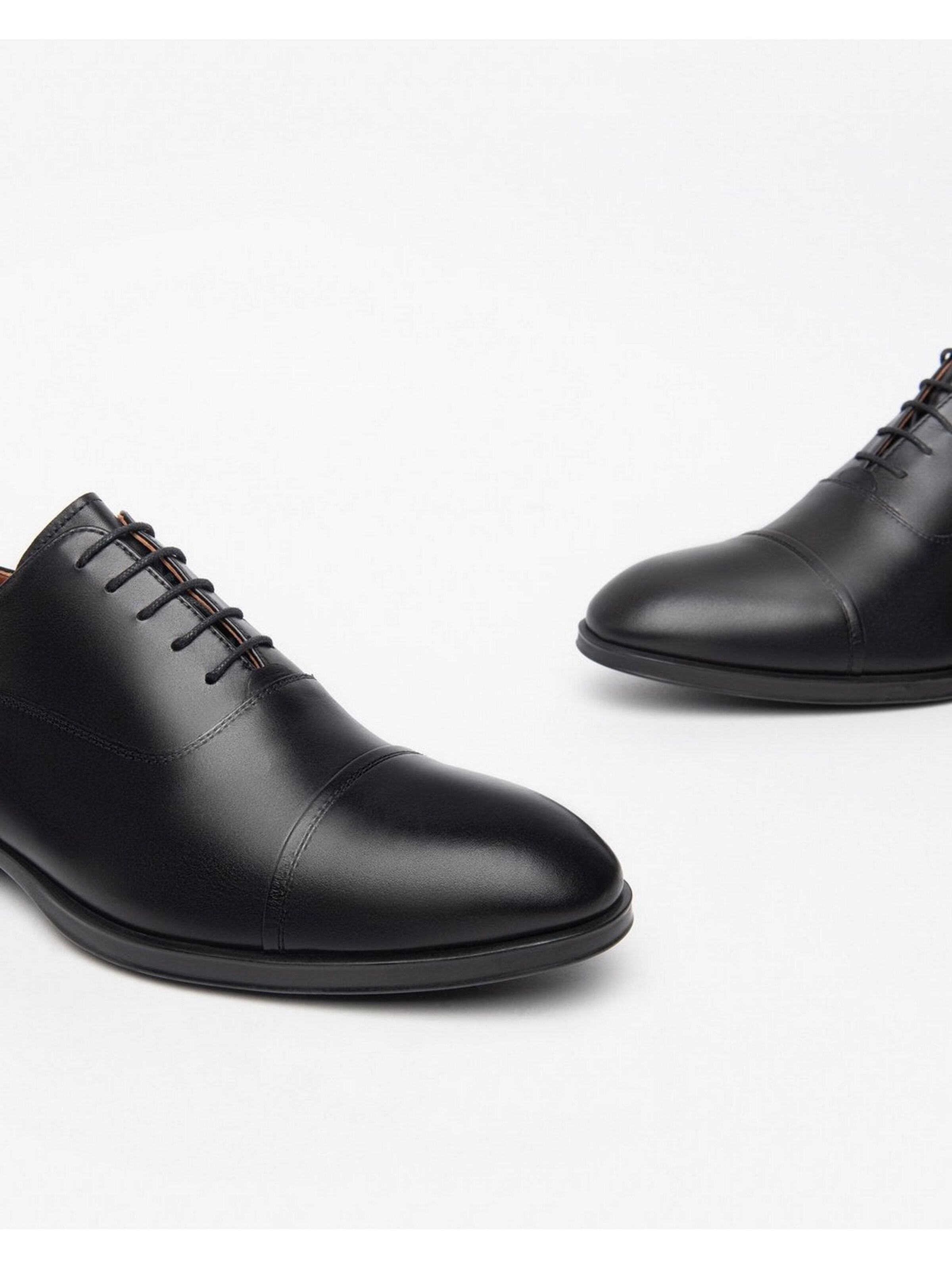 Scarpa per costume tradizionale di Nero Giardini in nero