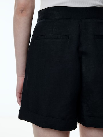 Regular Pantalon à pince 'Kaipo' EDITED en noir