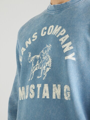 MUSTANG Sweatshirt 'Clio' i blå