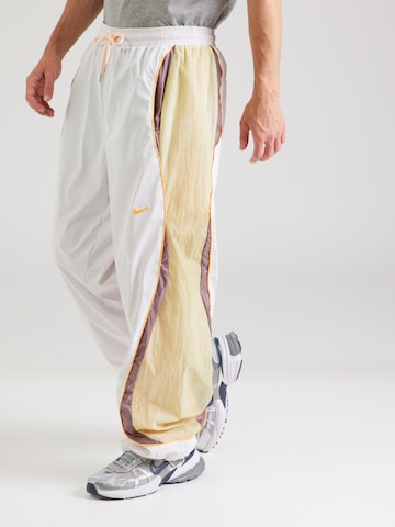 Nike Sportswear Baggy Trousers in White: front