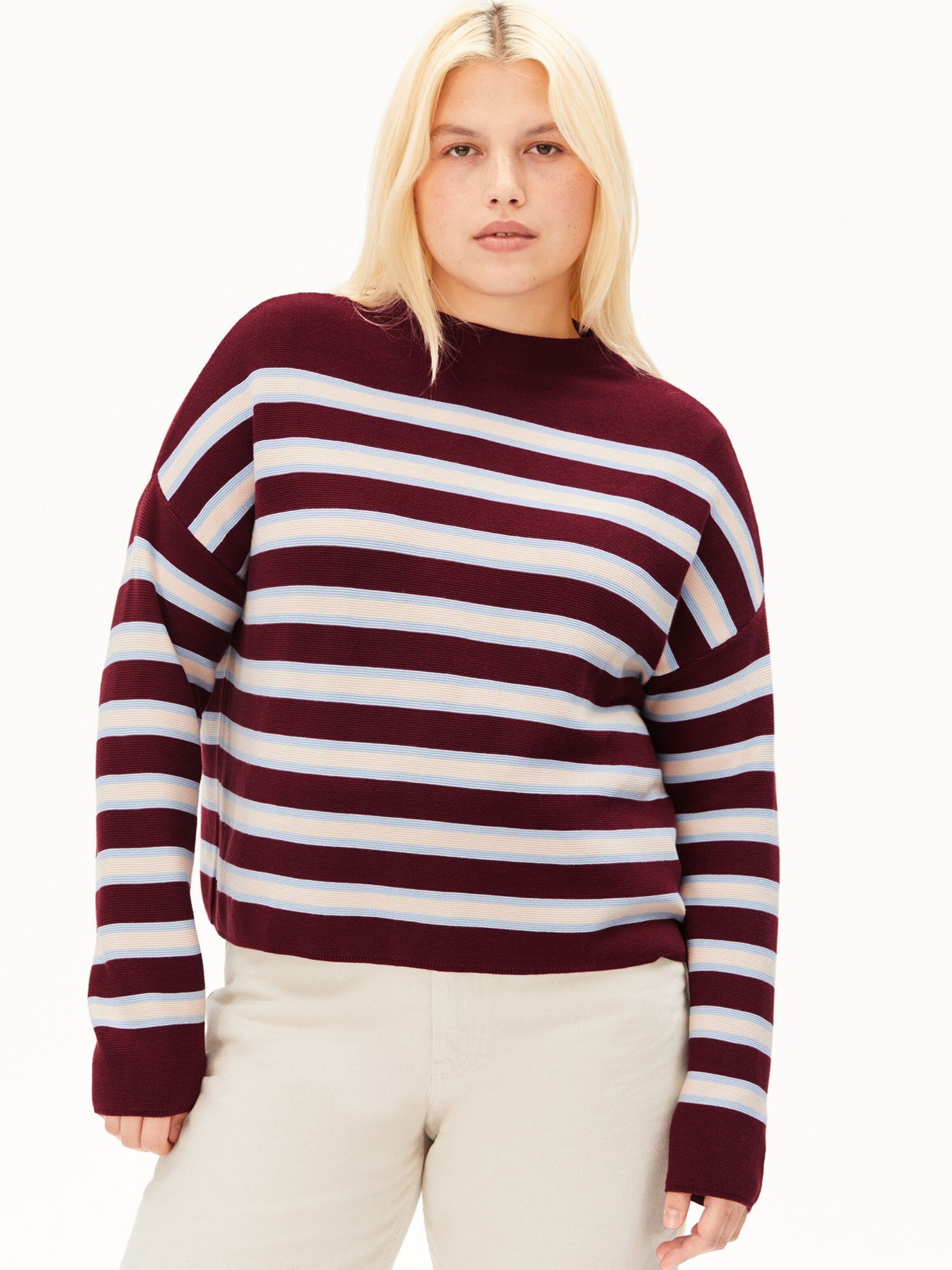 ARMEDANGELS Sweater in Red: front