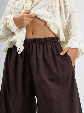 Barrel Pantalon Busem en marron