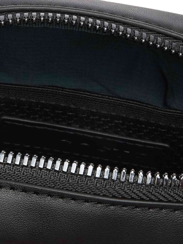 LACOSTE - Messenger en negro