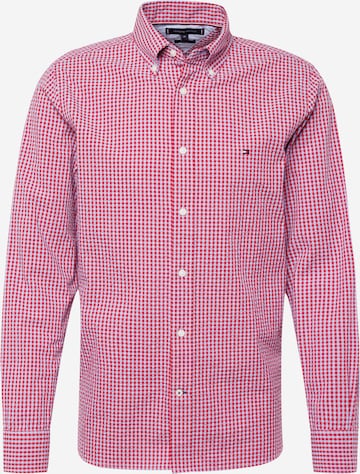 Regular fit Camicia di TOMMY HILFIGER in rosso: frontale