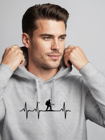 Neverless Sweatshirt 'Wanderer Herzschlag' in Grey