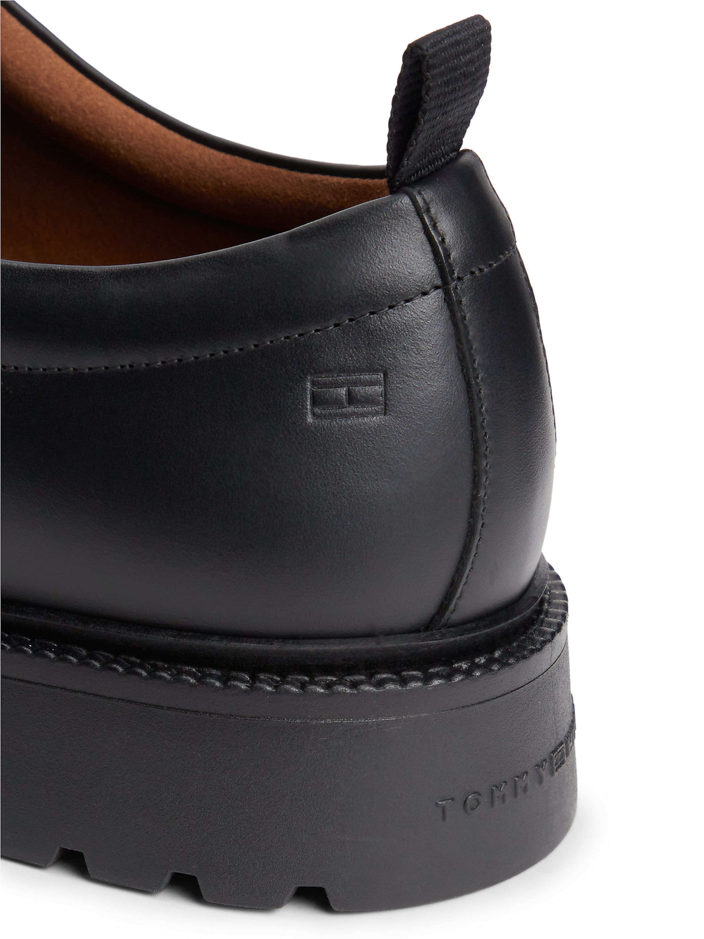 Chaussure à lacets TOMMY HILFIGER en noir