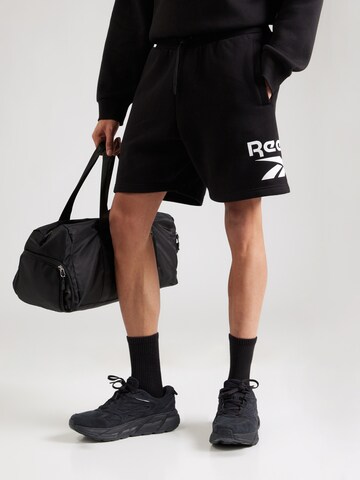 Reebok - Loosefit Pantalón deportivo 'NATE' en negro: frente