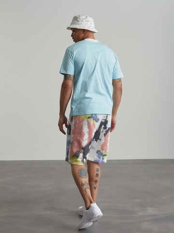 T-Shirt 'Gian' ABOUT YOU x Benny Cristo en bleu