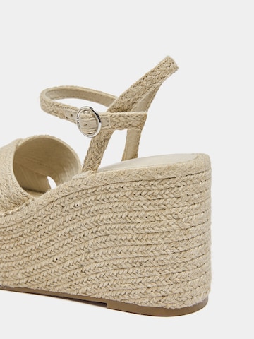 Pull&Bear Sandal in Beige