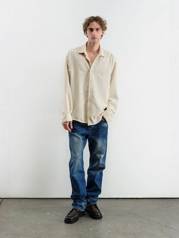 Giesto Comfort fit Button Up Shirt in Beige