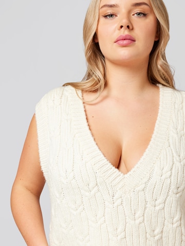 Pull-over 'Florence' A LOT LESS en blanc