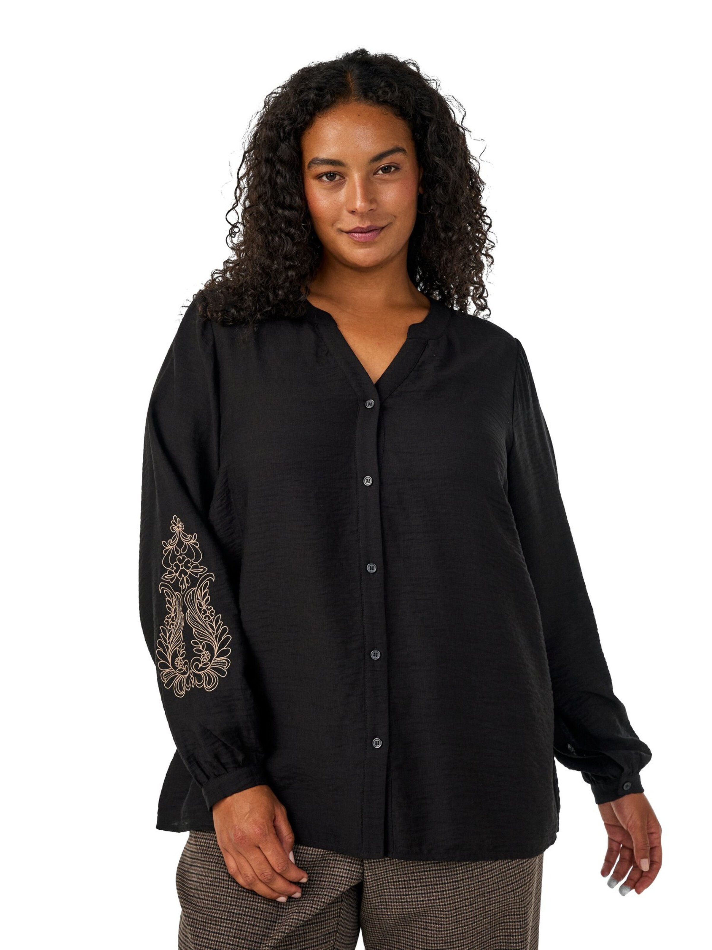 ZizziBluza 'AJANICE' - crna boja: prednji dio